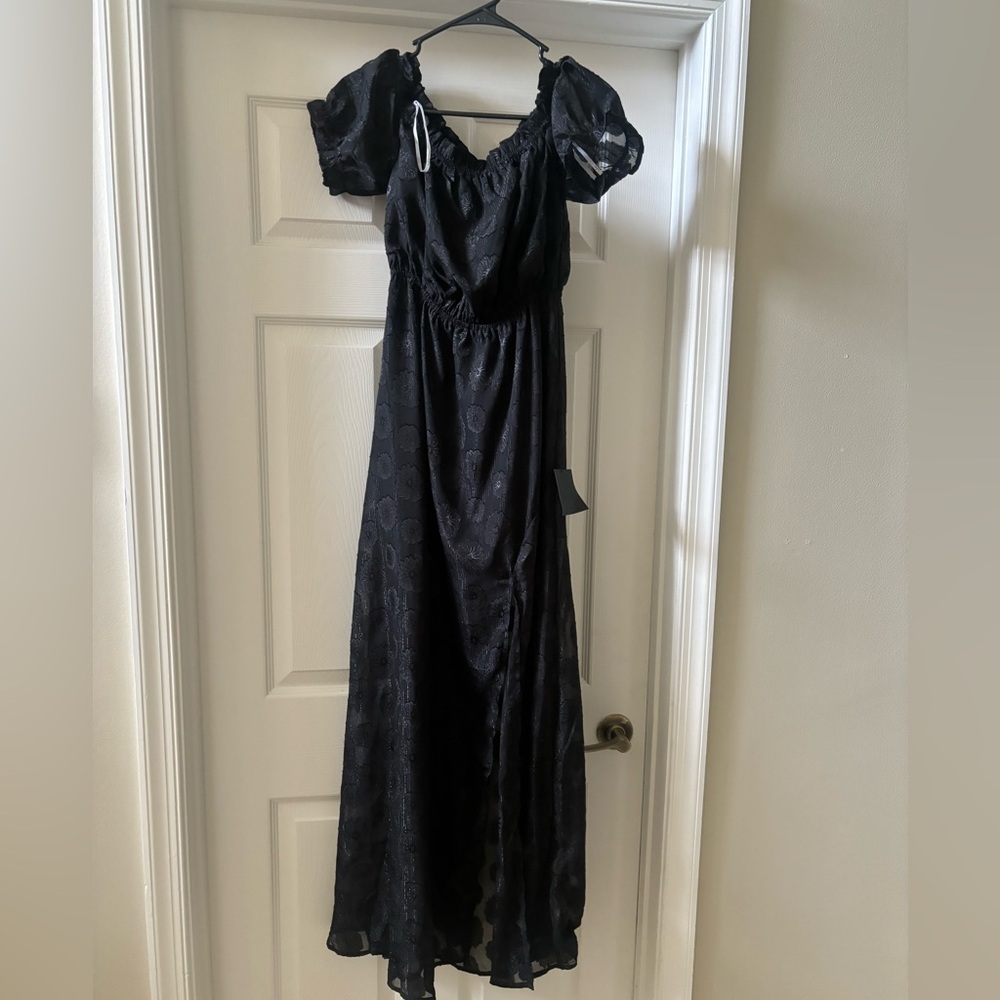 Small maxi off the shoulder
